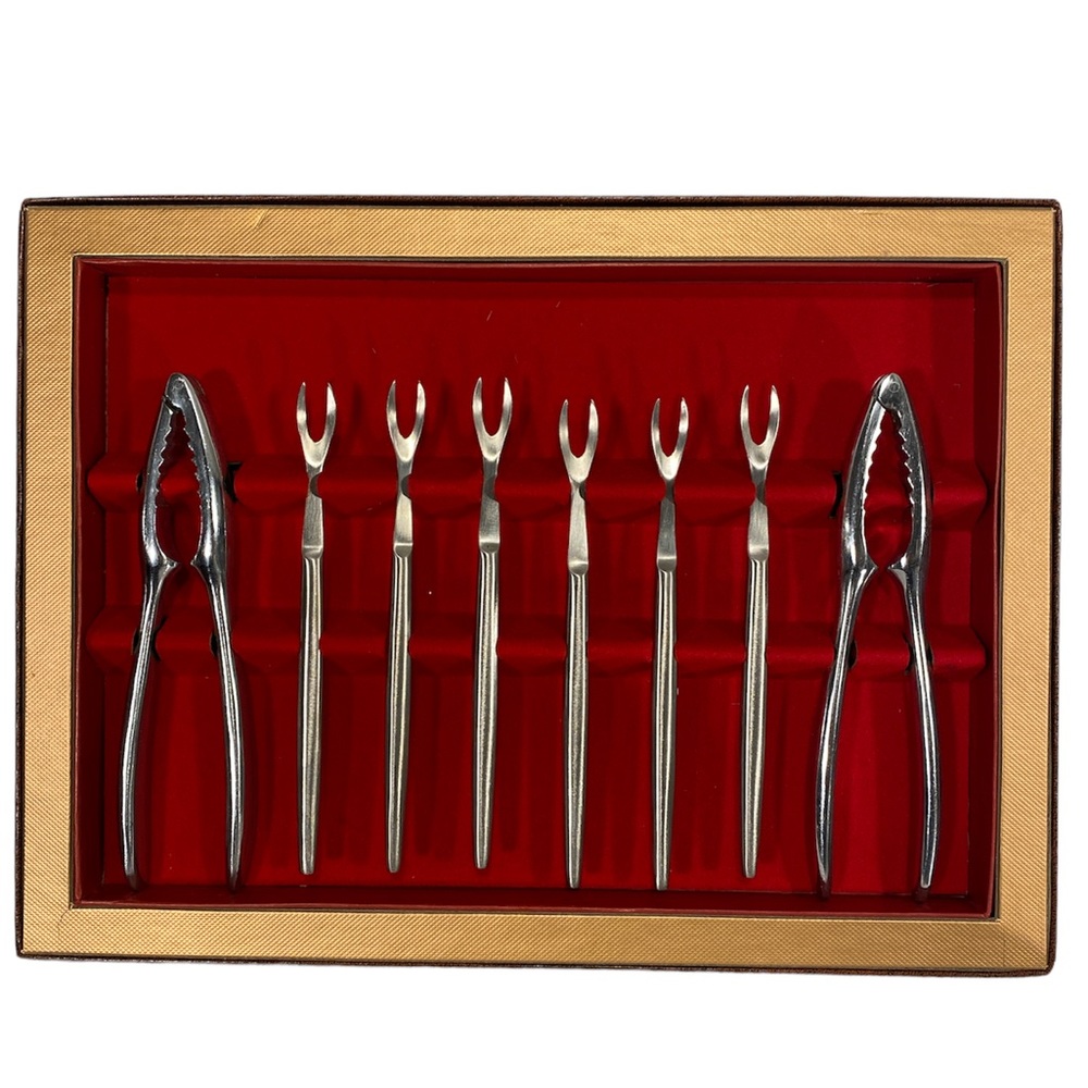 Kalmar Designs Seafood Crackers and Forks.